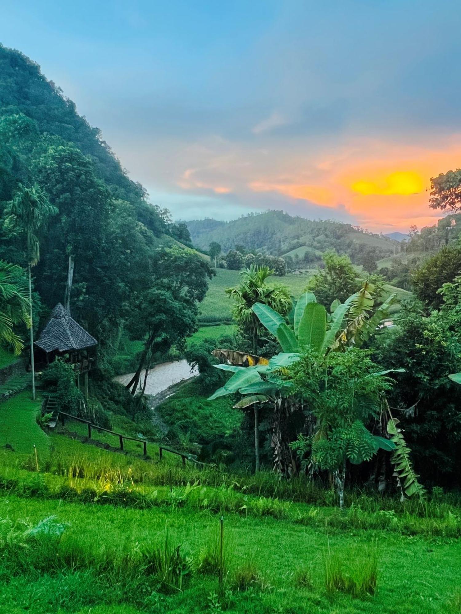 Kanlaya'S Eyrie, Luxury Homestay Pang Mapha Exterior foto